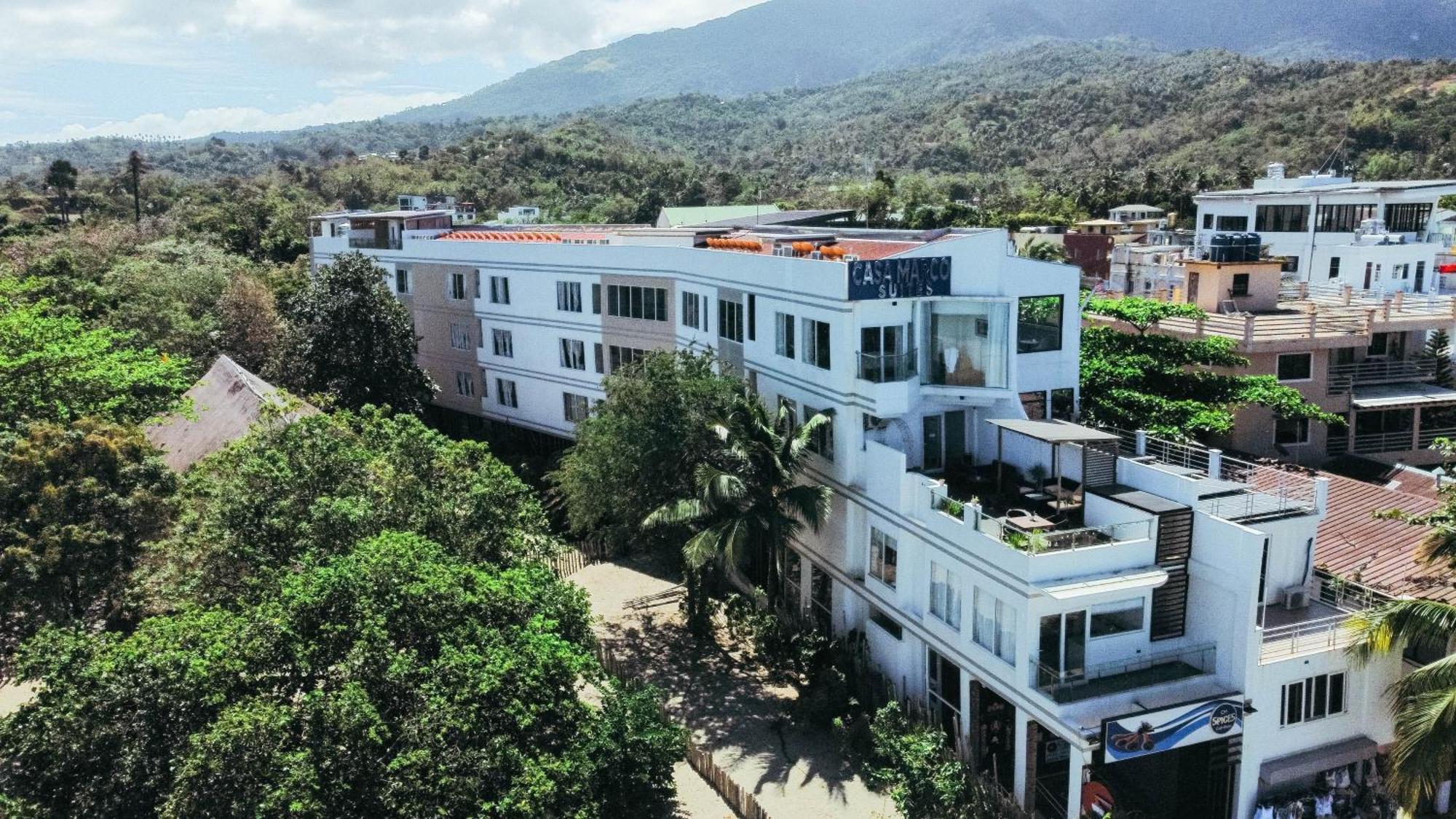 Casa Marco Suites Puerto Galera Powered By Cocotel Exterior photo