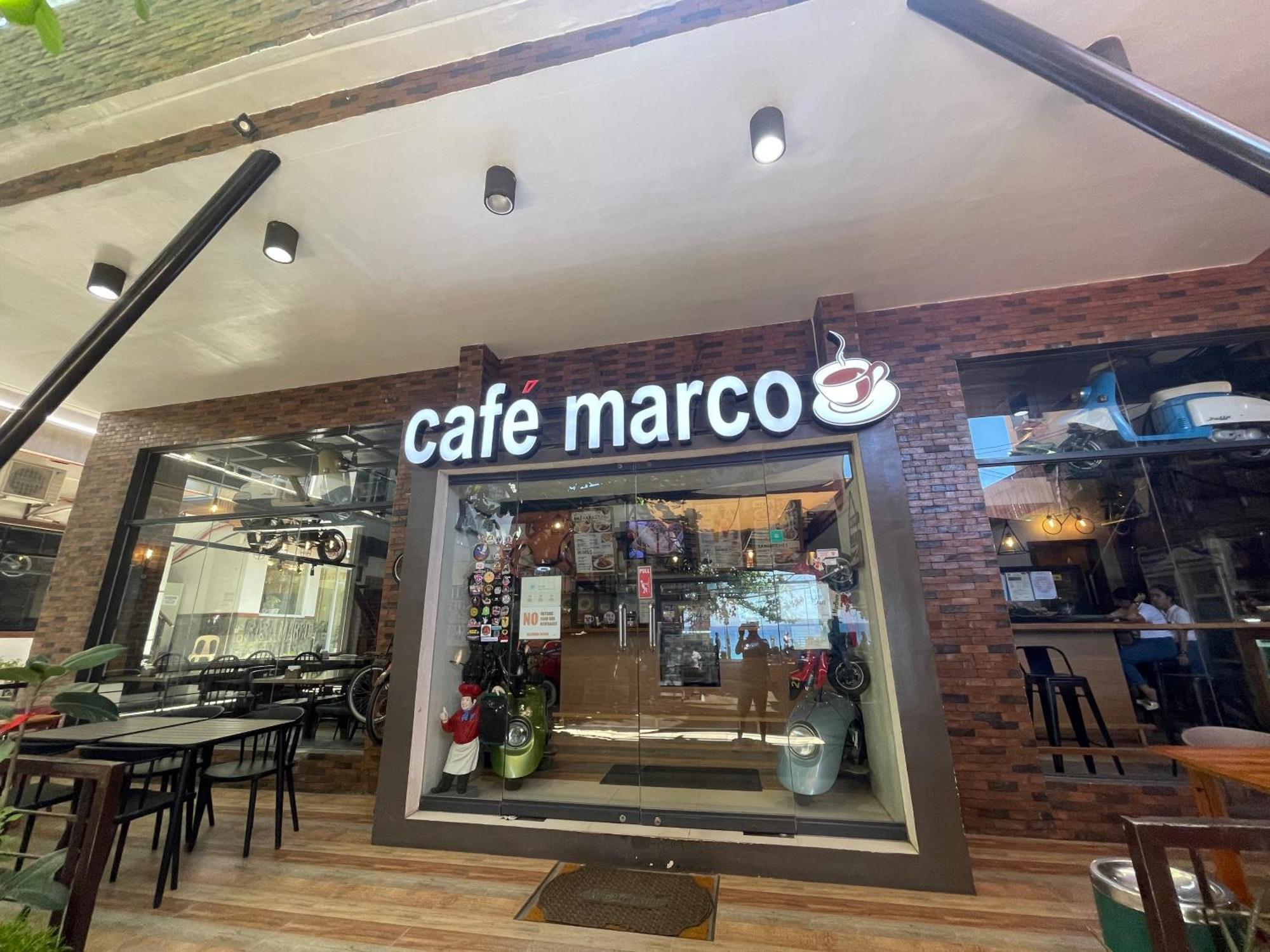 Casa Marco Suites Puerto Galera Powered By Cocotel Exterior photo