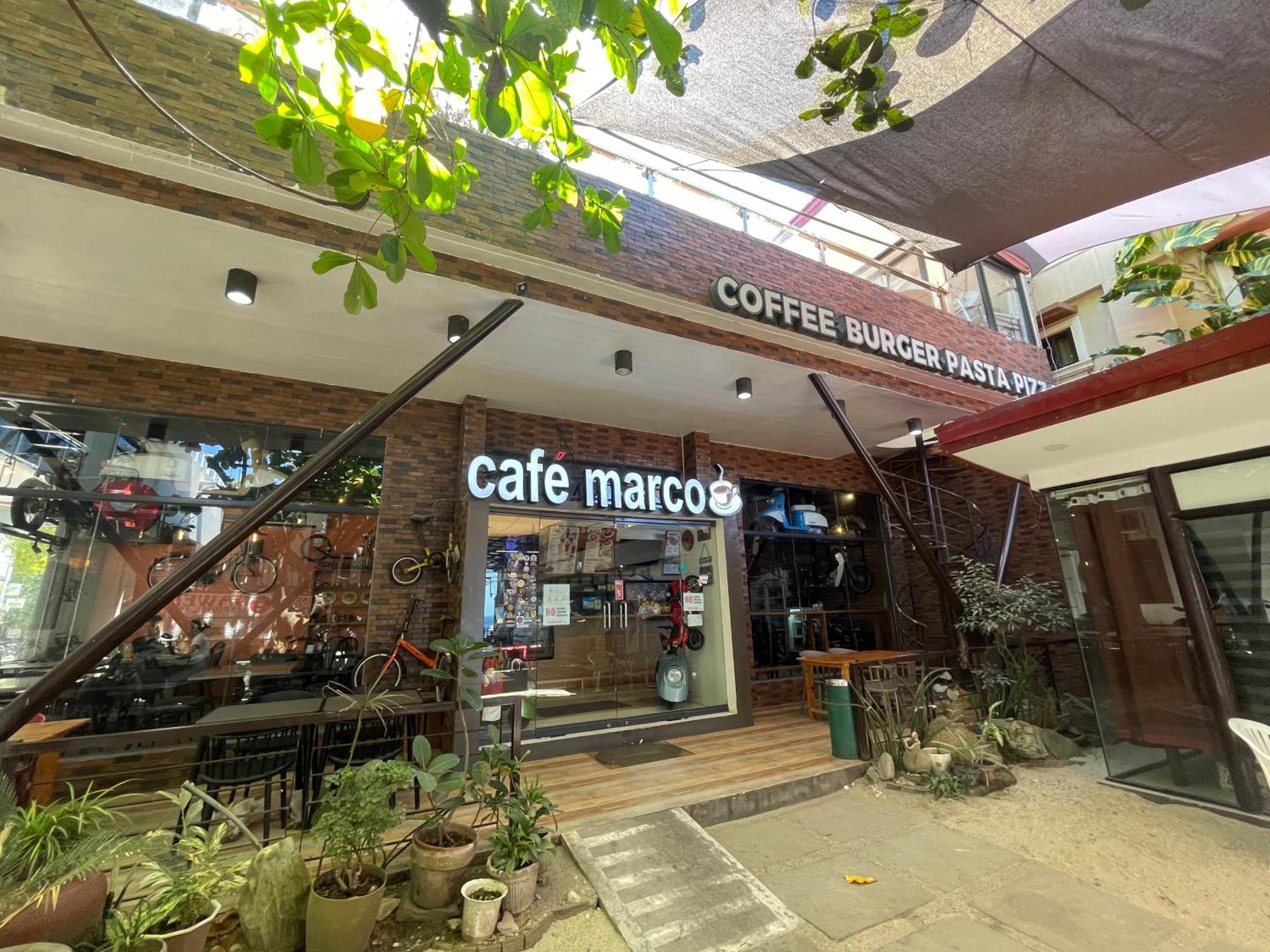 Casa Marco Suites Puerto Galera Powered By Cocotel Exterior photo