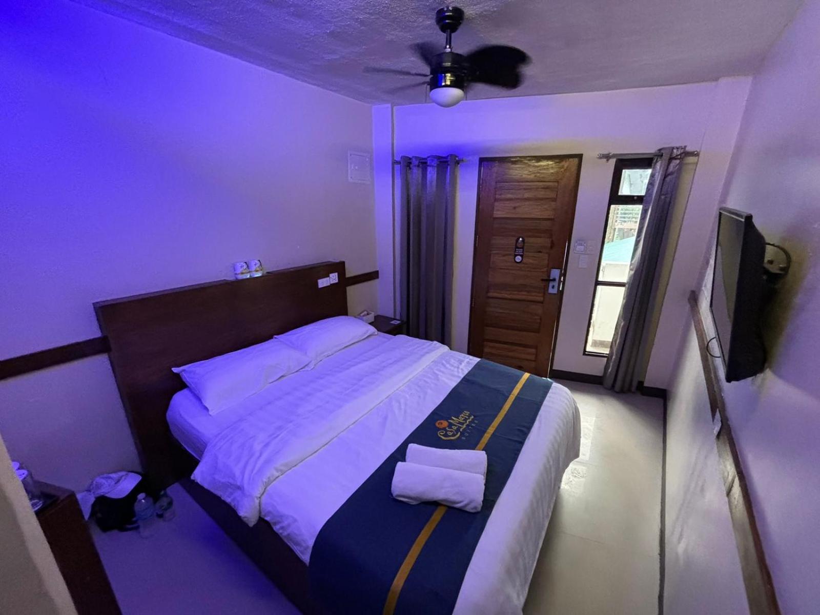 Casa Marco Suites Puerto Galera Powered By Cocotel Exterior photo
