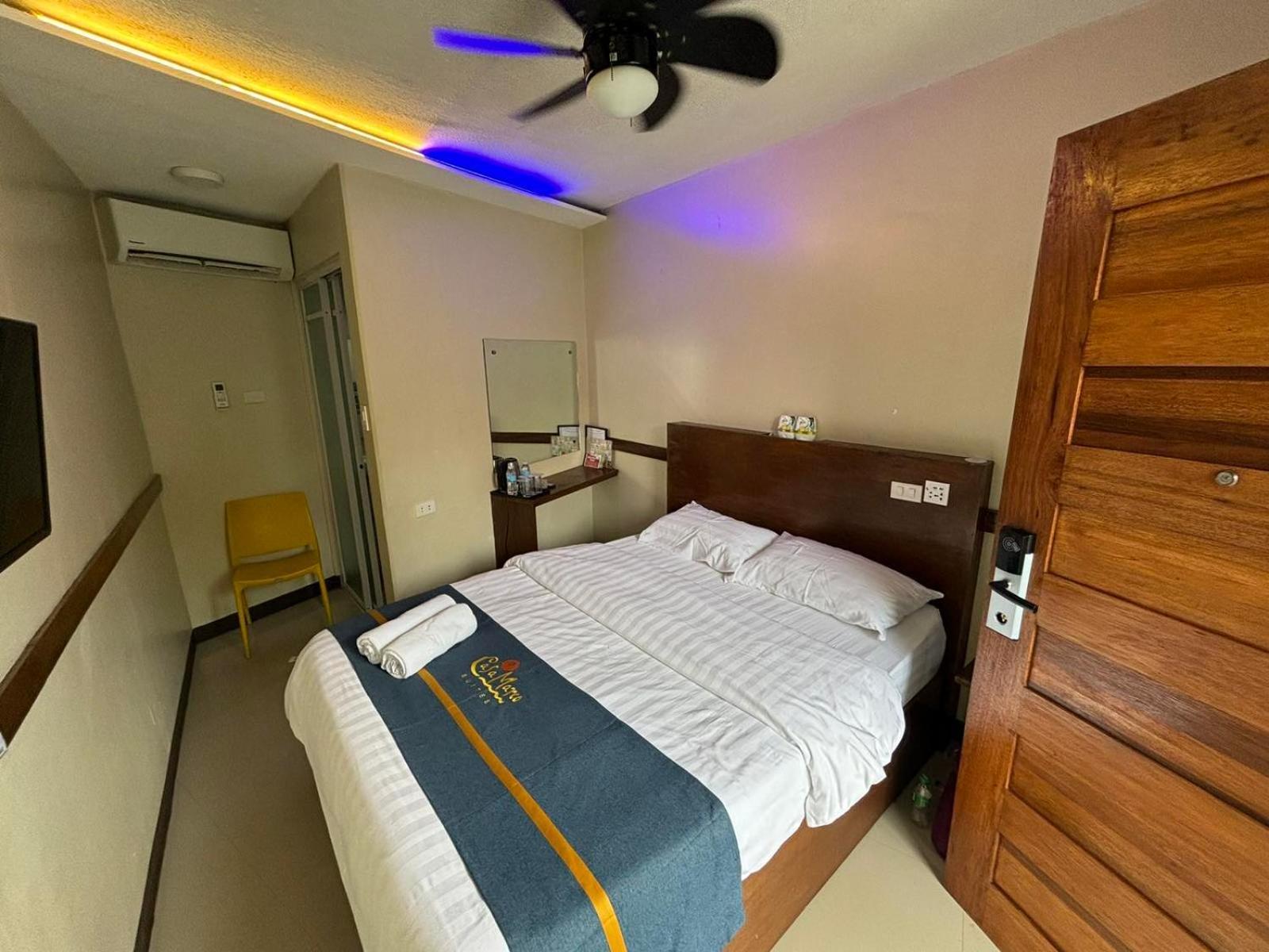 Casa Marco Suites Puerto Galera Powered By Cocotel Exterior photo